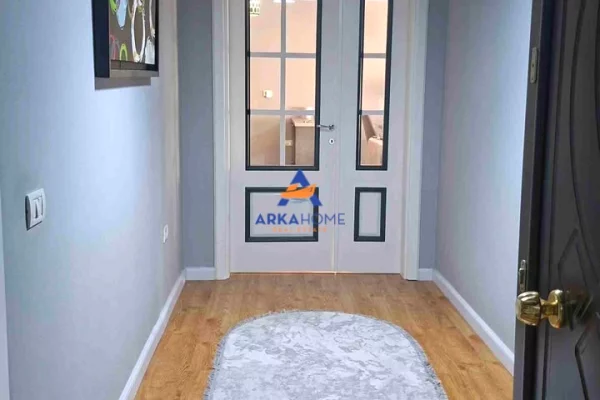 Shtepi me qera Apartament ne Tirane, 2+1, Mobilimi E mobiluar, Pagesa 804  Euro.