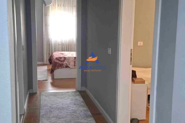 Shtepi me qera Apartament ne Tirane, 2+1, Mobilimi E mobiluar, Pagesa 804  Euro.