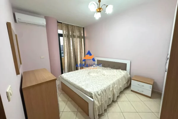 Shtepi ne shitje Apartament ne Tirane, 1+1, Mobilimi E mobiluar, Pagesa 219,957  Euro.