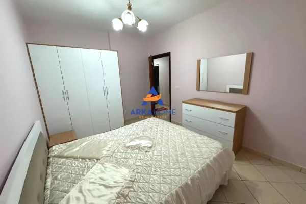 Shtepi ne shitje Apartament ne Tirane, 1+1, Mobilimi E mobiluar, Pagesa 219,957  Euro.
