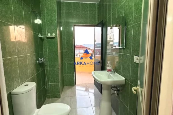 Shtepi ne shitje Apartament ne Tirane, 1+1, Mobilimi E mobiluar, Pagesa 219,957  Euro.