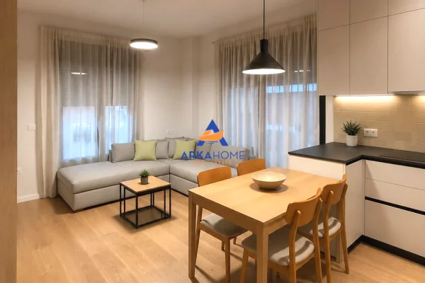 Shtepi me qera 2+1 ne Tirane - 1,300 Euro