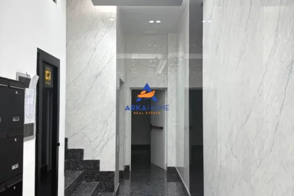 Shtepi me qera Apartament ne Tirane, 2+1, Mobilimi E mobiluar, Pagesa 1,300  Euro.