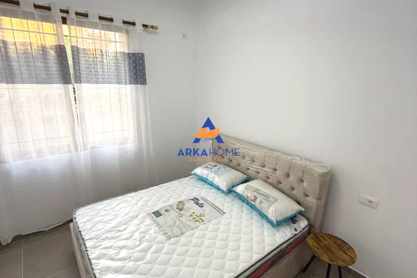 Shtepi me qera Apartament ne Tirane, 1+1, Mobilimi E mobiluar, Pagesa 557  Euro.