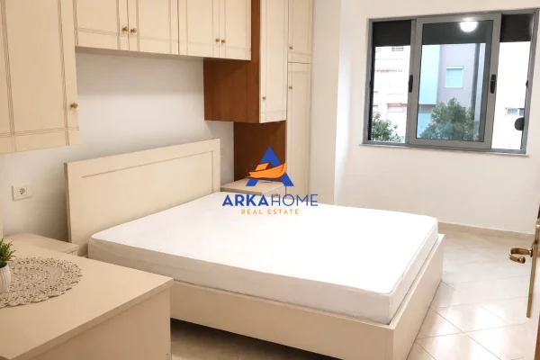 Shtepi me qera Apartament ne Tirane, 1+1, Mobilimi E mobiluar, Pagesa 351  Euro.