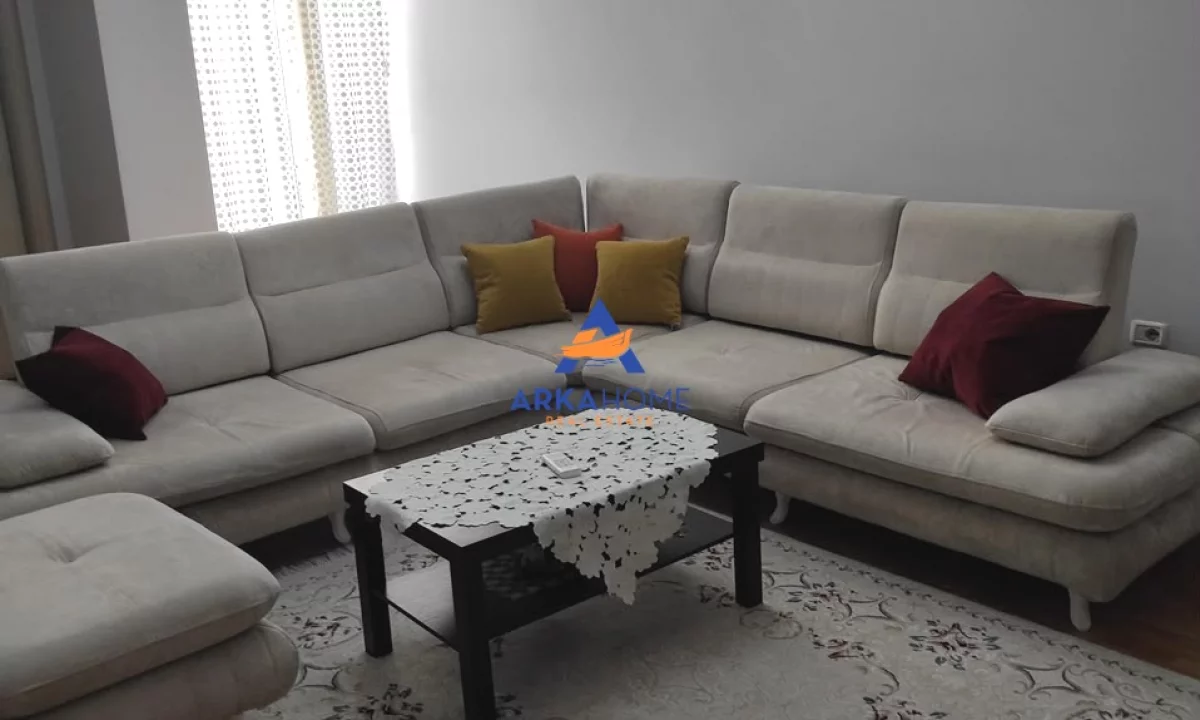Shtepi me qera Apartament ne Tirane, 1+1, Mobilimi E mobiluar, Pagesa 482  Euro.