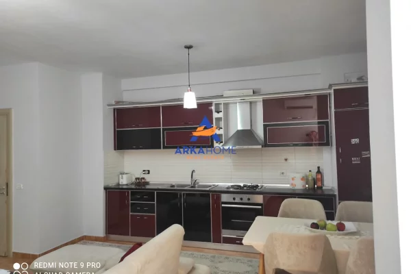 Shtepi me qera Apartament ne Tirane, 1+1, Mobilimi E mobiluar, Pagesa 482  Euro.