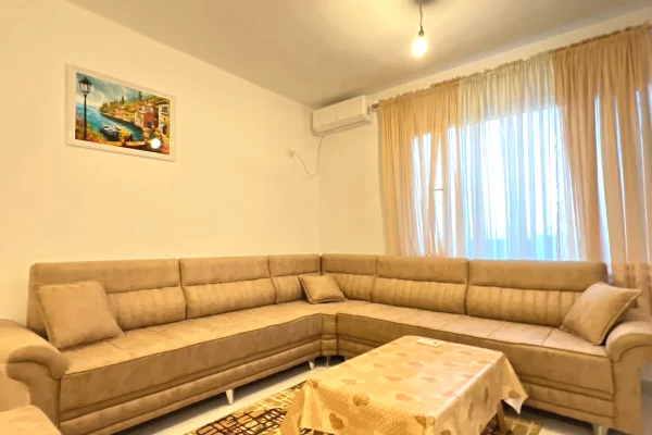 Shtepi me qera 1+1 ne Tirane - 350 Euro