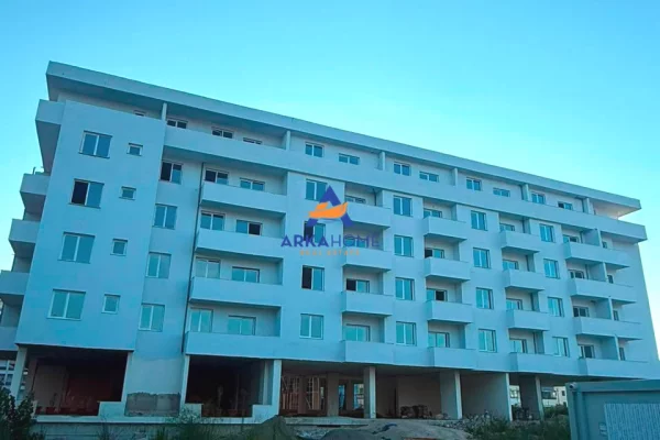 Shtepi ne shitje Apartament ne Durres, 2+1, Mobilimi Bosh, pa mobiluar, Pagesa 92,200  Euro.