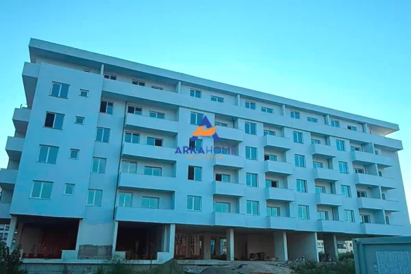 Shtepi ne shitje Apartament ne Durres, 1+1, Mobilimi Bosh, pa mobiluar, Pagesa 64,200  Euro.