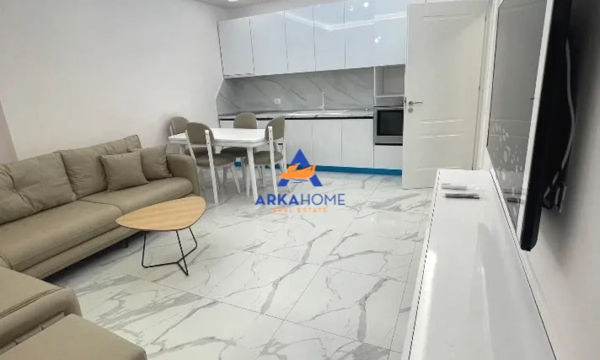 Shtepi ne shitje Apartament ne Tirane, 1+1, Mobilimi E mobiluar, Pagesa 135,000  Euro.