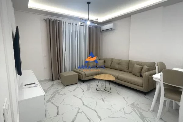 Shtepi ne shitje Apartament ne Tirane, 1+1, Mobilimi E mobiluar, Pagesa 135,000  Euro.