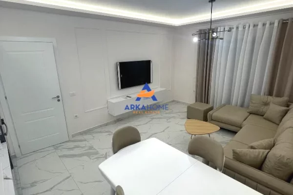 Shtepi ne shitje Apartament ne Tirane, 1+1, Mobilimi E mobiluar, Pagesa 135,000  Euro.