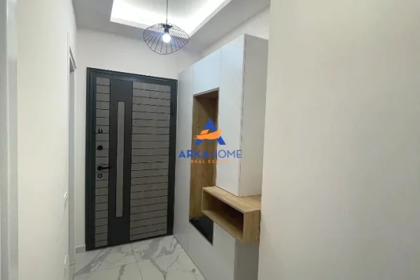 Shtepi ne shitje Apartament ne Tirane, 1+1, Mobilimi E mobiluar, Pagesa 135,000  Euro.
