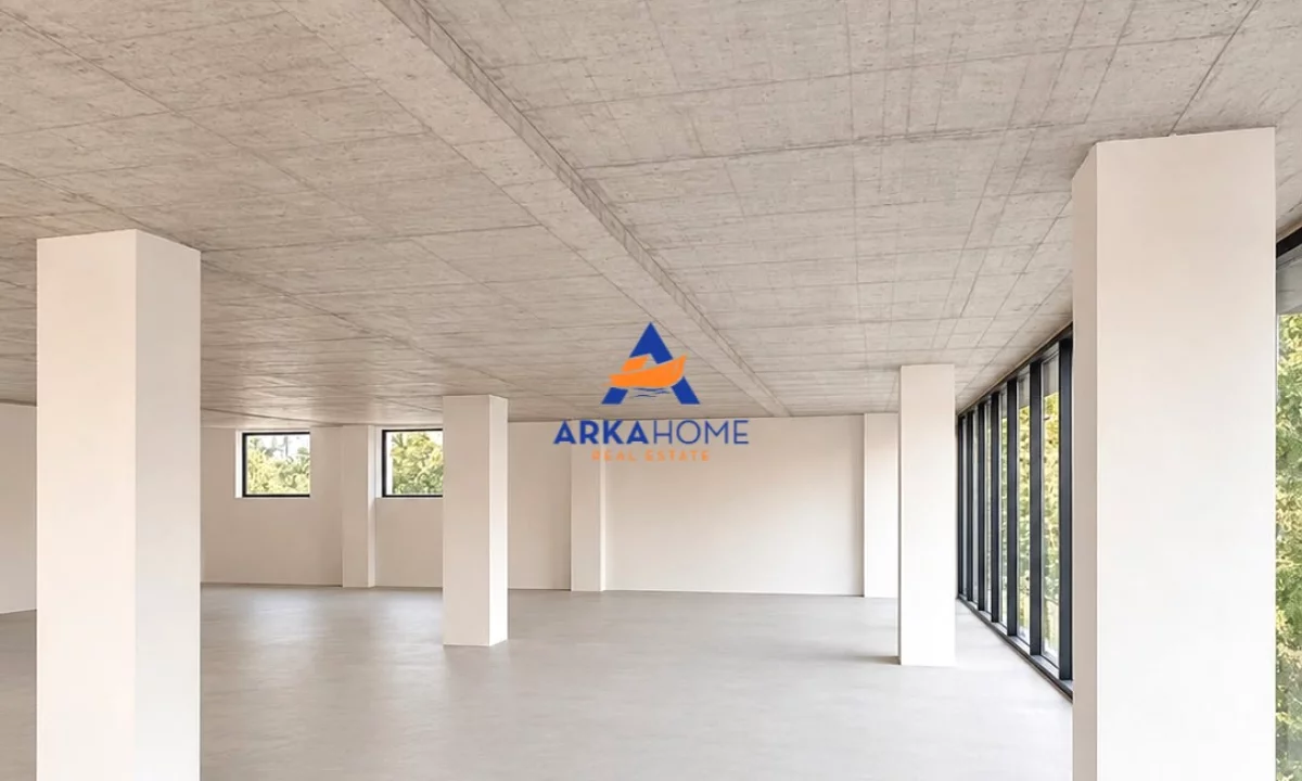 JEPET ME QERA AMBIENT BIZNESI / ZYRA 1000M2 "SAUK" 10.000 EURO