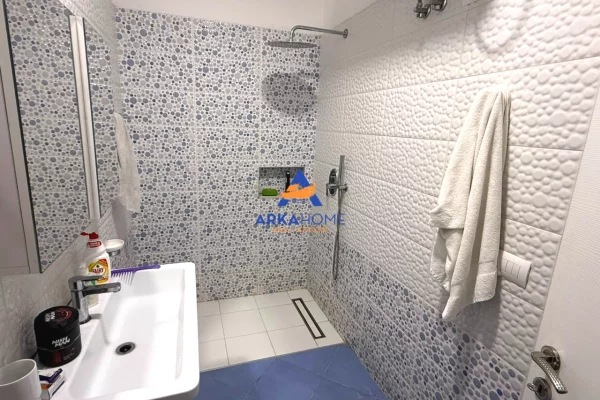 Shtepi me qera Apartament ne Tirane, 1+1, Mobilimi E mobiluar, Pagesa 536  Euro.