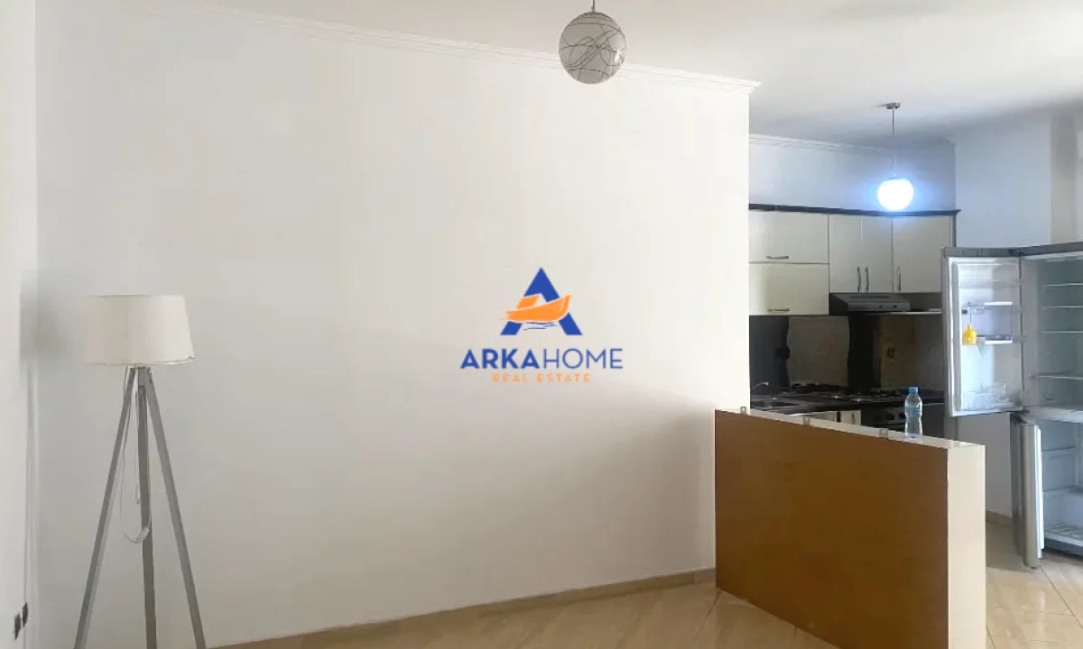 Shtepi me qera Apartament ne Tirane, 2+1, Mobilimi Bosh, pa mobiluar, Pagesa 540  Euro.