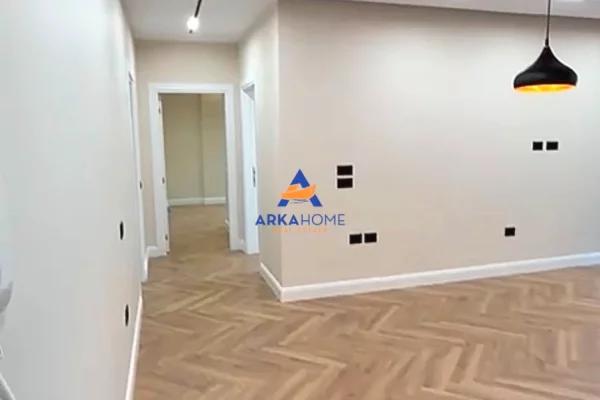Shtepi me qera Apartament ne Tirane, 2+1, Mobilimi Bosh, pa mobiluar, Pagesa 1,200  Euro.