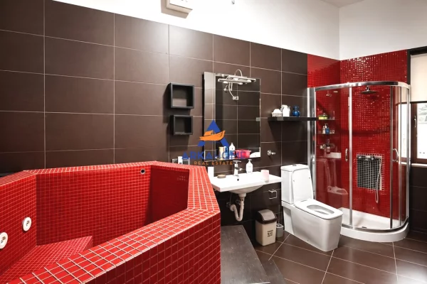 Shtepi me qera Apartament ne Tirane, 2+1, Mobilimi E mobiluar, Pagesa 900  Euro.