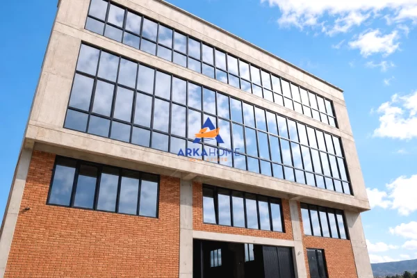 Ambient biznesi me qera 1+1 ne Tirane - 5,850 Euro