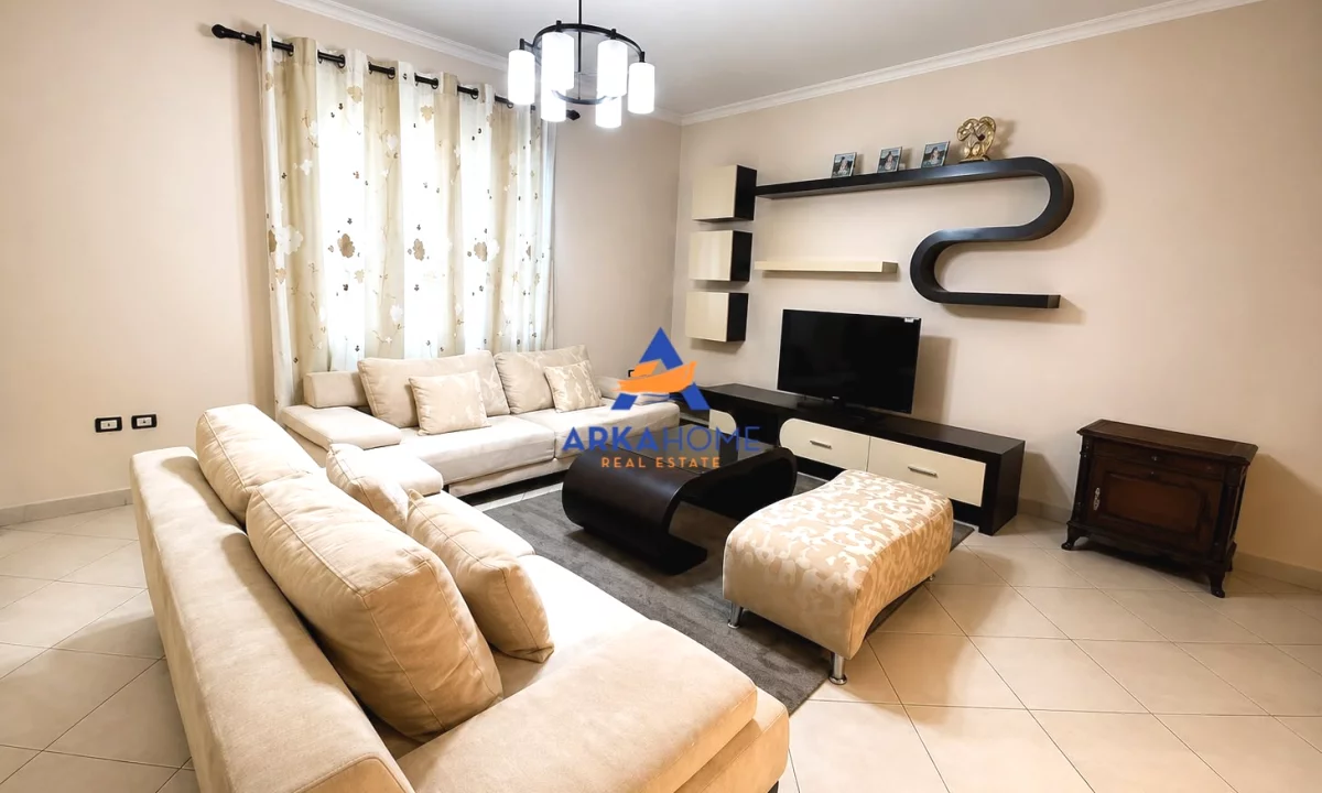 Shtepi me qera Apartament ne Tirane, 3+1, Mobilimi E mobiluar, Pagesa 600  Euro.