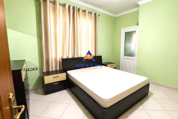 Shtepi me qera Apartament ne Tirane, 3+1, Mobilimi E mobiluar, Pagesa 600  Euro.