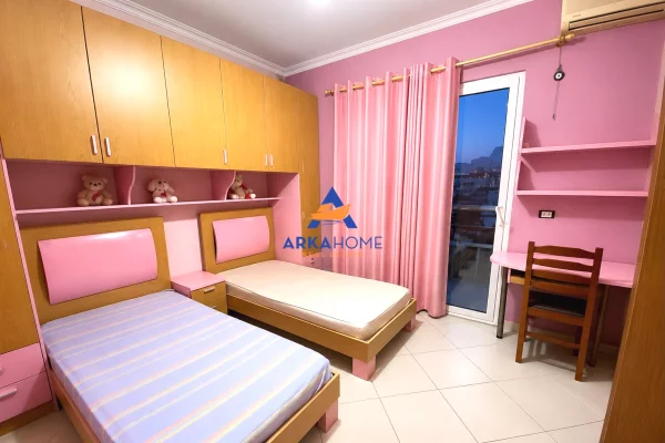 Shtepi me qera Apartament ne Tirane, 3+1, Mobilimi E mobiluar, Pagesa 600  Euro.
