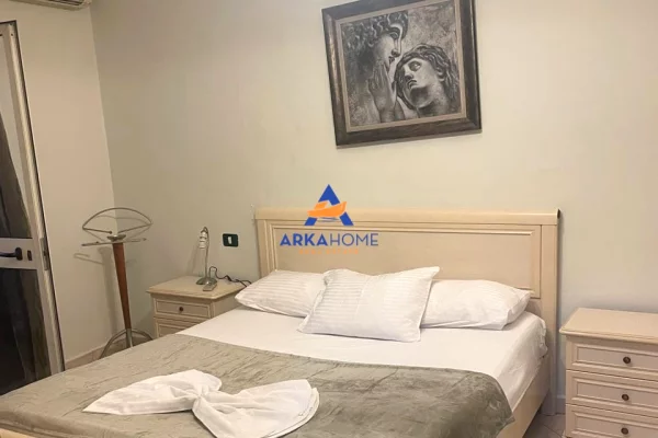 Shtepi me qera Apartament ne Tirane, 2+1, Mobilimi E mobiluar, Pagesa 810  Euro.