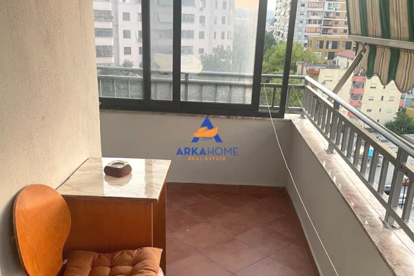 Shtepi me qera Apartament ne Tirane, 2+1, Mobilimi E mobiluar, Pagesa 810  Euro.