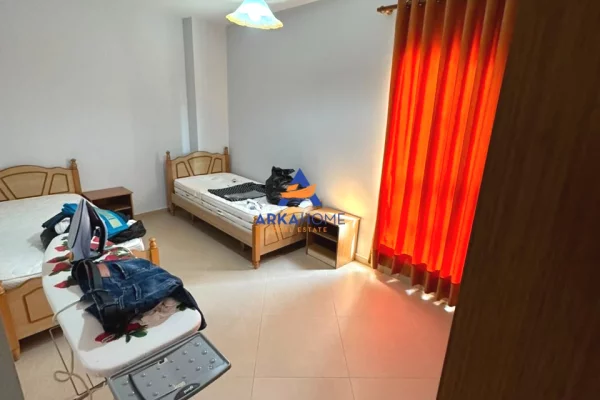 Shtepi me qera Apartament ne Tirane, 2+1, Mobilimi E mobiluar, Pagesa 648  Euro.