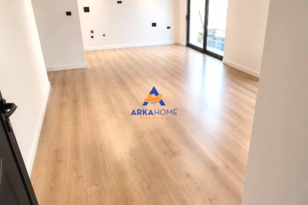 Shtepi ne shitje Apartament ne Tirane, 1+1, Mobilimi Bosh, pa mobiluar, Pagesa 199,243  Euro.