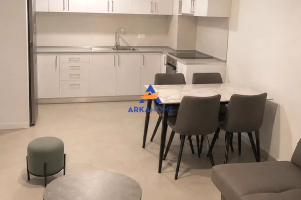JEPET ME QERA APARTAMENT 1+1+BALLKON "PRANE RRUGES DRITAN HOXHA" 450 EURO