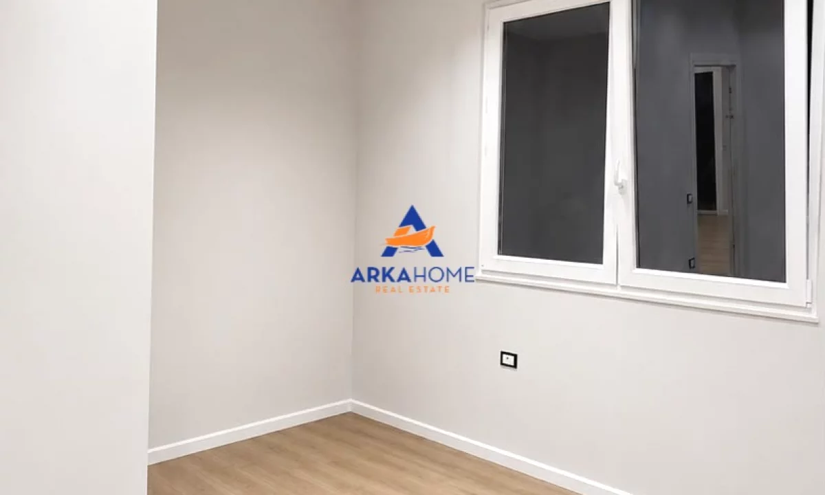 Shtepi ne shitje Apartament ne Tirane, 1+1, Mobilimi Bosh, pa mobiluar, Pagesa 120,000  Euro.
