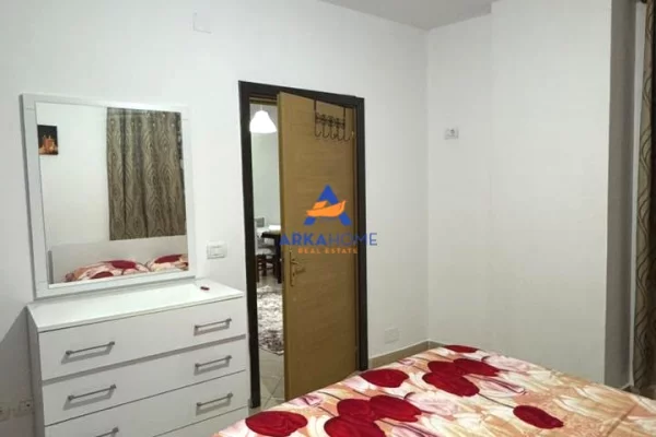 Shtepi me qera Apartament ne Tirane, 1+1, Mobilimi E mobiluar, Pagesa 432  Euro.