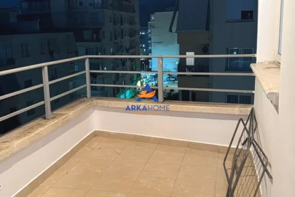 Shtepi me qera Apartament ne Tirane, 1+1, Mobilimi E mobiluar, Pagesa 432  Euro.