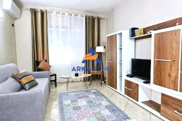 JEPET APARTAMENT ME QIRA 1+1 "BLLOKU I AMBASADAVE" 55.000 LEKE