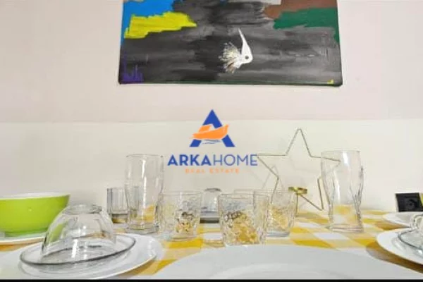 Shtepi me qera Apartament ne Tirane, 1+1, Mobilimi E mobiluar, Pagesa 594  Euro.