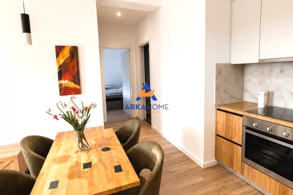 Shtepi me qera Apartament ne Tirane, 2+1, Mobilimi E mobiluar, Pagesa 780  Euro.