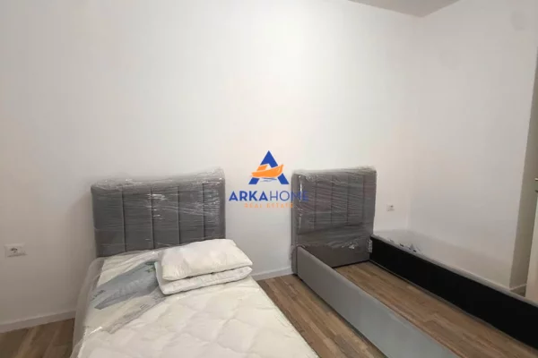 Shtepi me qera Apartament ne Tirane, 2+1, Mobilimi E mobiluar, Pagesa 780  Euro.