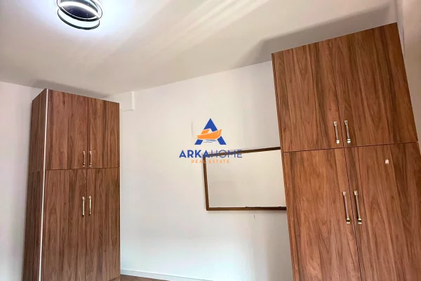 Shtepi me qera Apartament ne Tirane, 2+1, Mobilimi E mobiluar, Pagesa 780  Euro.