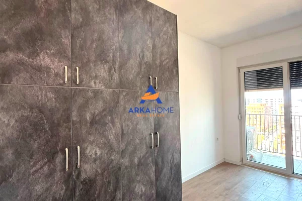 Shtepi me qera Apartament ne Tirane, 2+1, Mobilimi E mobiluar, Pagesa 780  Euro.