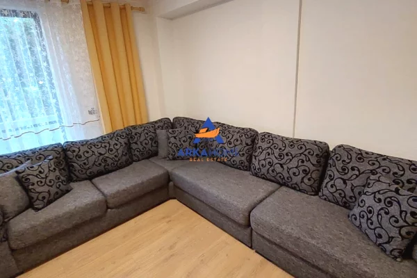 Shtepi ne shitje Apartament ne Tirane, 2+1, Mobilimi E mobiluar, Pagesa 313,512  Euro.