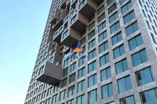 Ambient biznesi me qera 3+1 ne Tirane - 15,000 Euro