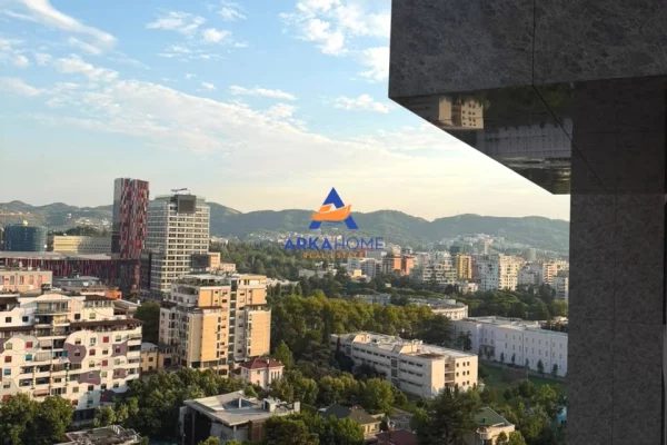 JEPET AMBJENT PER ZYRA ME QERA 500M2 "RRUGA ELBASANIT " 15000 EURO