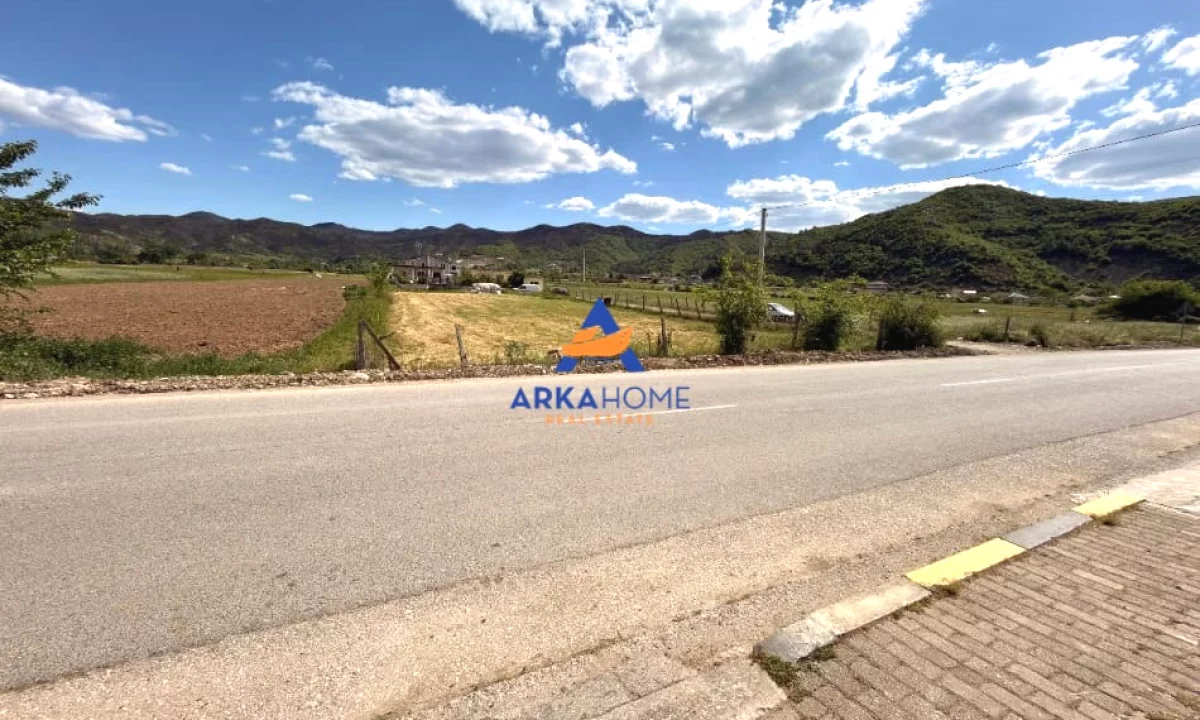 SHITET TOKE 1558 M2 "FORTUZAJ,TIRANE " 14.000.000 LEKE