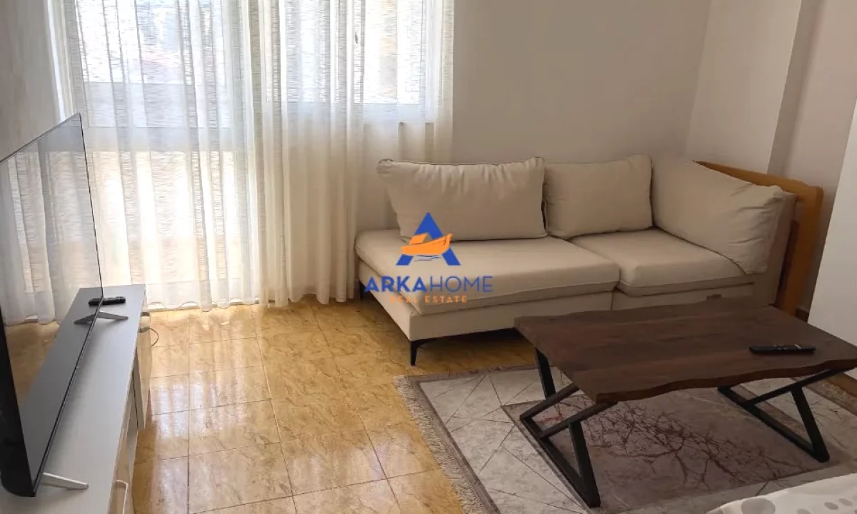 Shtepi me qera Apartament ne Tirane, 2+1, Mobilimi E mobiluar, Pagesa 600  Euro.