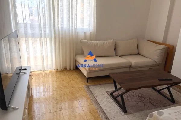 Shtepi me qera 2+1 ne Tirane - 600 Euro