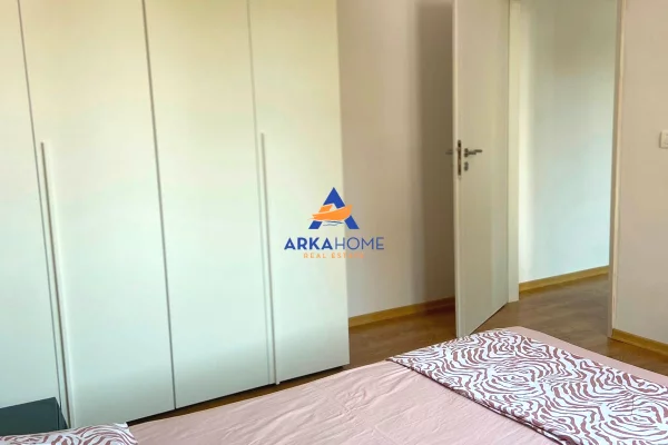 Shtepi me qera Apartament ne Tirane, 1+1, Mobilimi E mobiluar, Pagesa 670  Euro.
