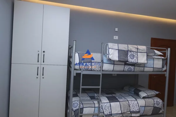 Shtepi ne shitje Apartament ne Tirane, 2+1, Mobilimi E mobiluar, Pagesa 330,000  Euro.