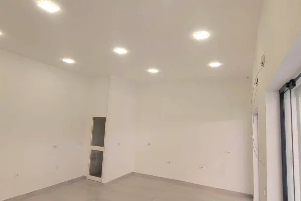 Shtepi ne shitje Apartament ne Tirane, 2+1, Mobilimi E mobiluar, Pagesa 330,000  Euro.